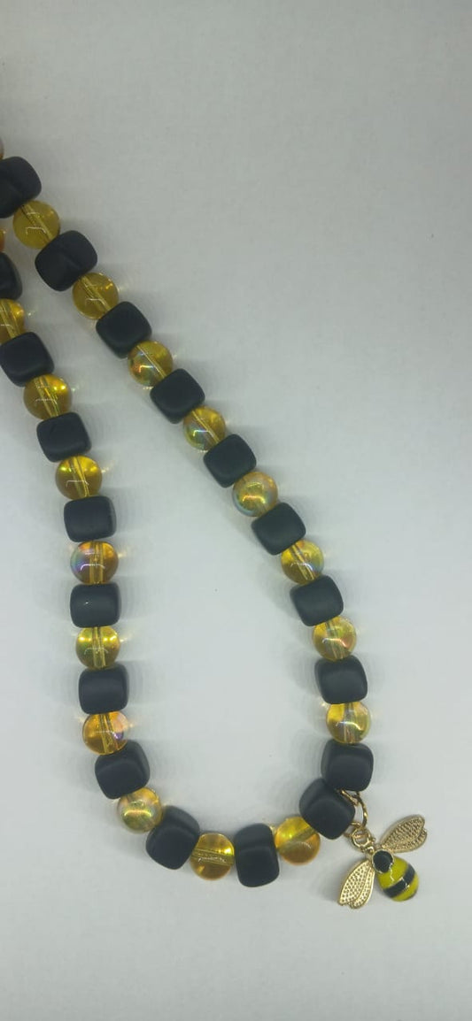 B Bee'd Choker